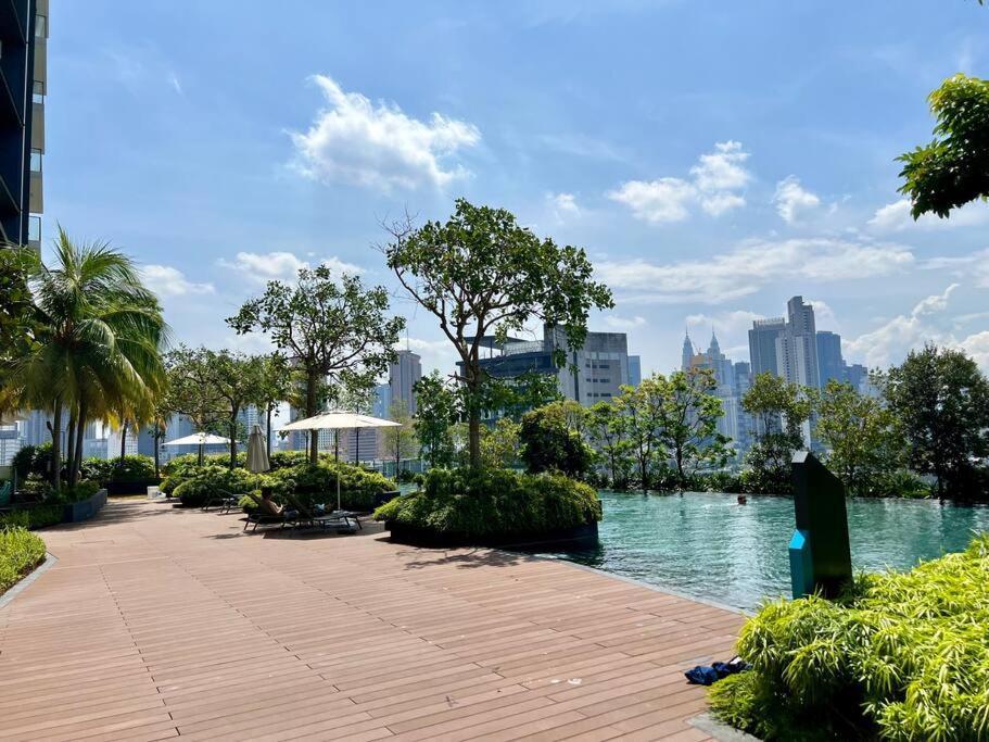 Continew Pudu Nr Ikea Cheras 2br-6pax-1park-wi-fi Kuala Lumpur